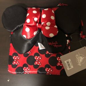 *NEW* Disney eye mask and pouch
